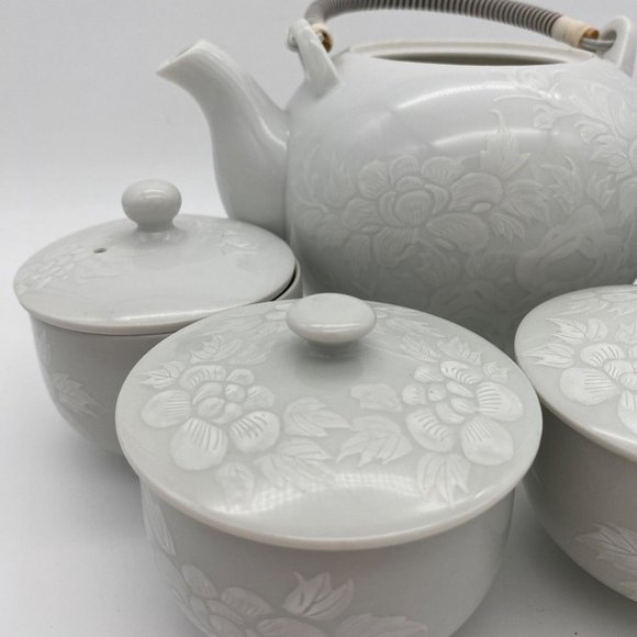 Japanese Tea Pot 5 Cups w/Lids Porcelain White - Picture 10 of 11